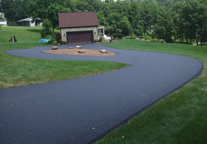 asphalt driveway paving